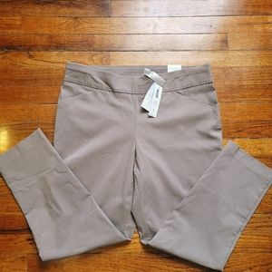 NWT Chicos Perfect Stretch Josie Pants